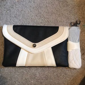 Gorgeous / sleek black grace Adele clutch w/strap